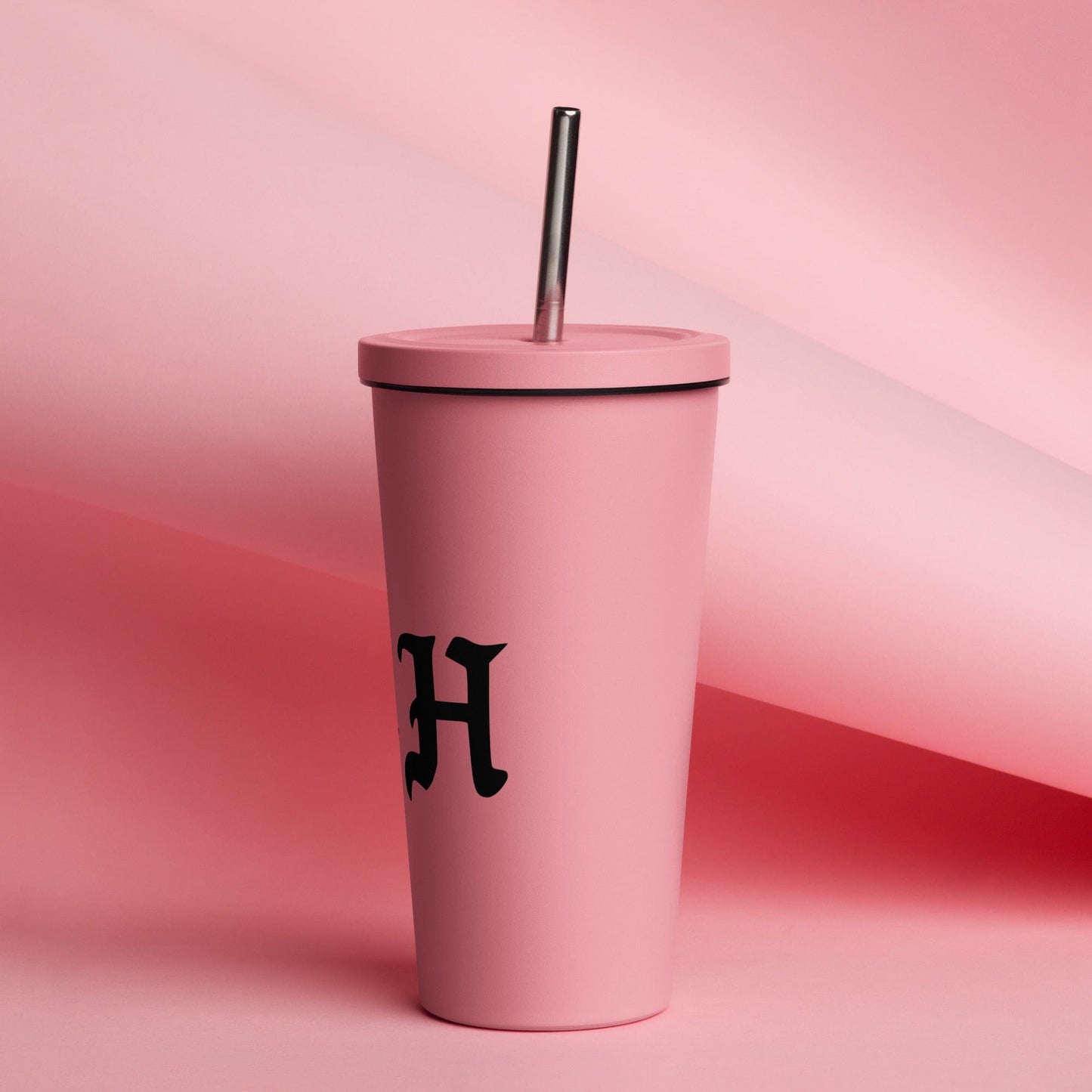 Insulated tumbler with a straw