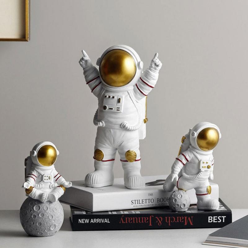 Astronauts Ornaments For Home Office